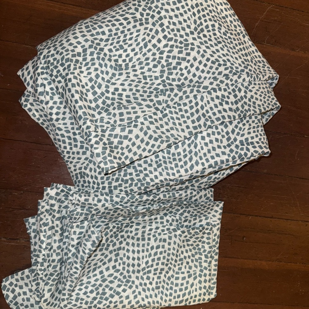 IKEA Queen Duvet Cover - NEVER USED